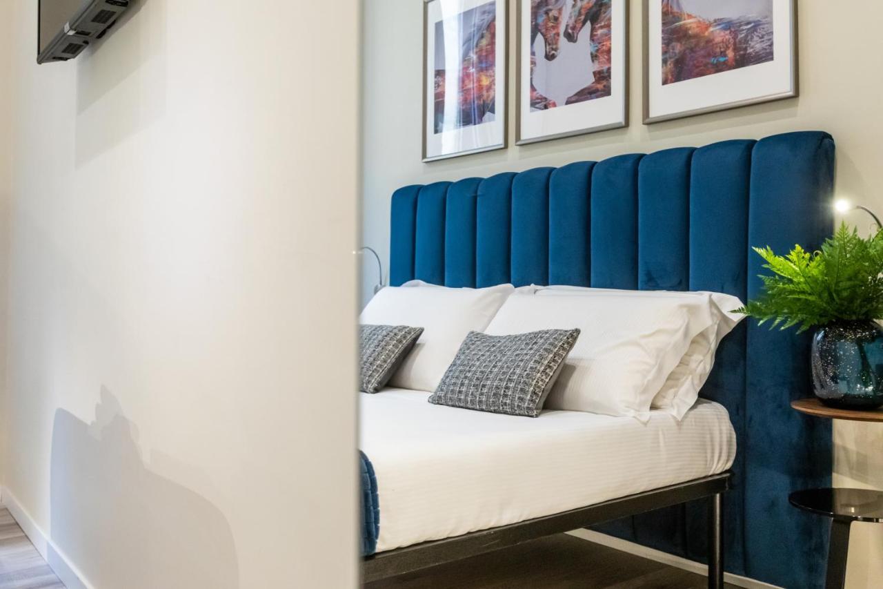 Suites 44 - Guesthouse Рим Екстериор снимка