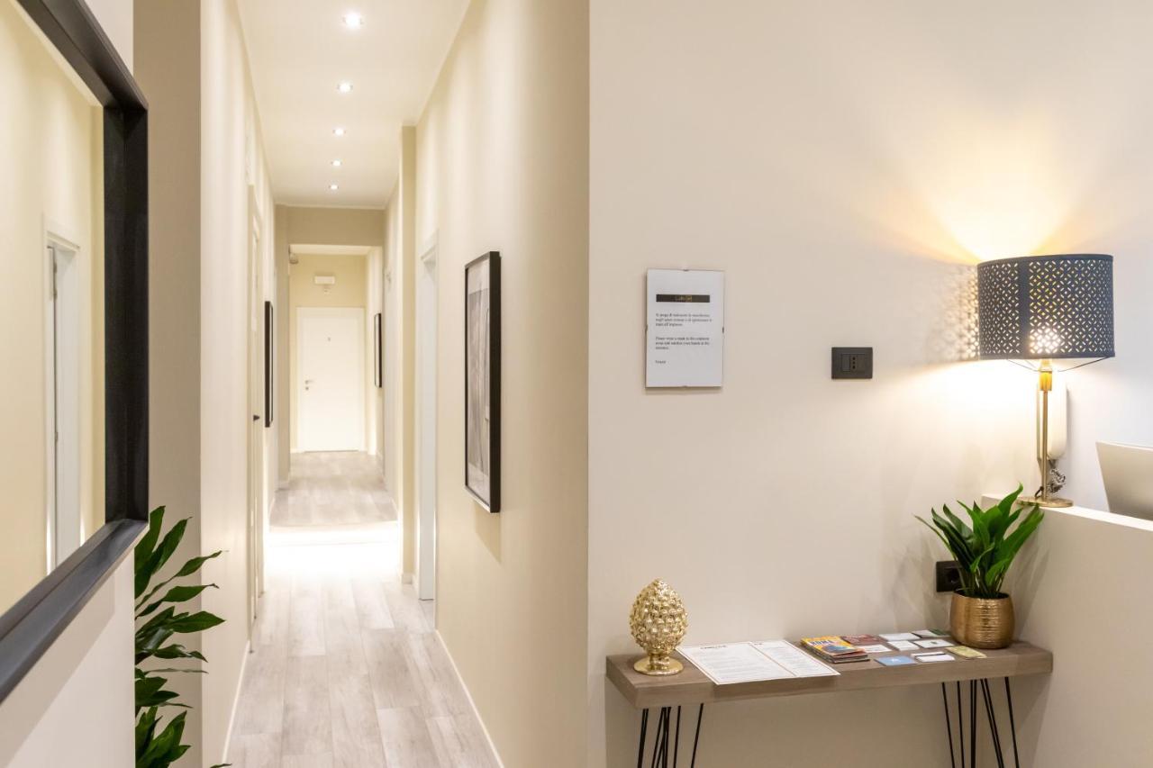 Suites 44 - Guesthouse Рим Екстериор снимка
